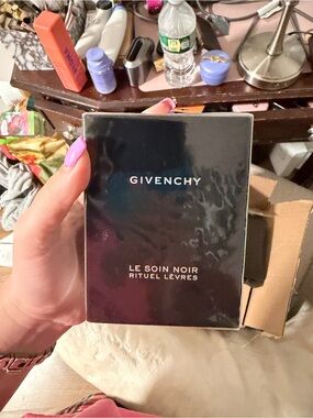 Givenchy Le Soin Noir Lip Treatment Set — Black